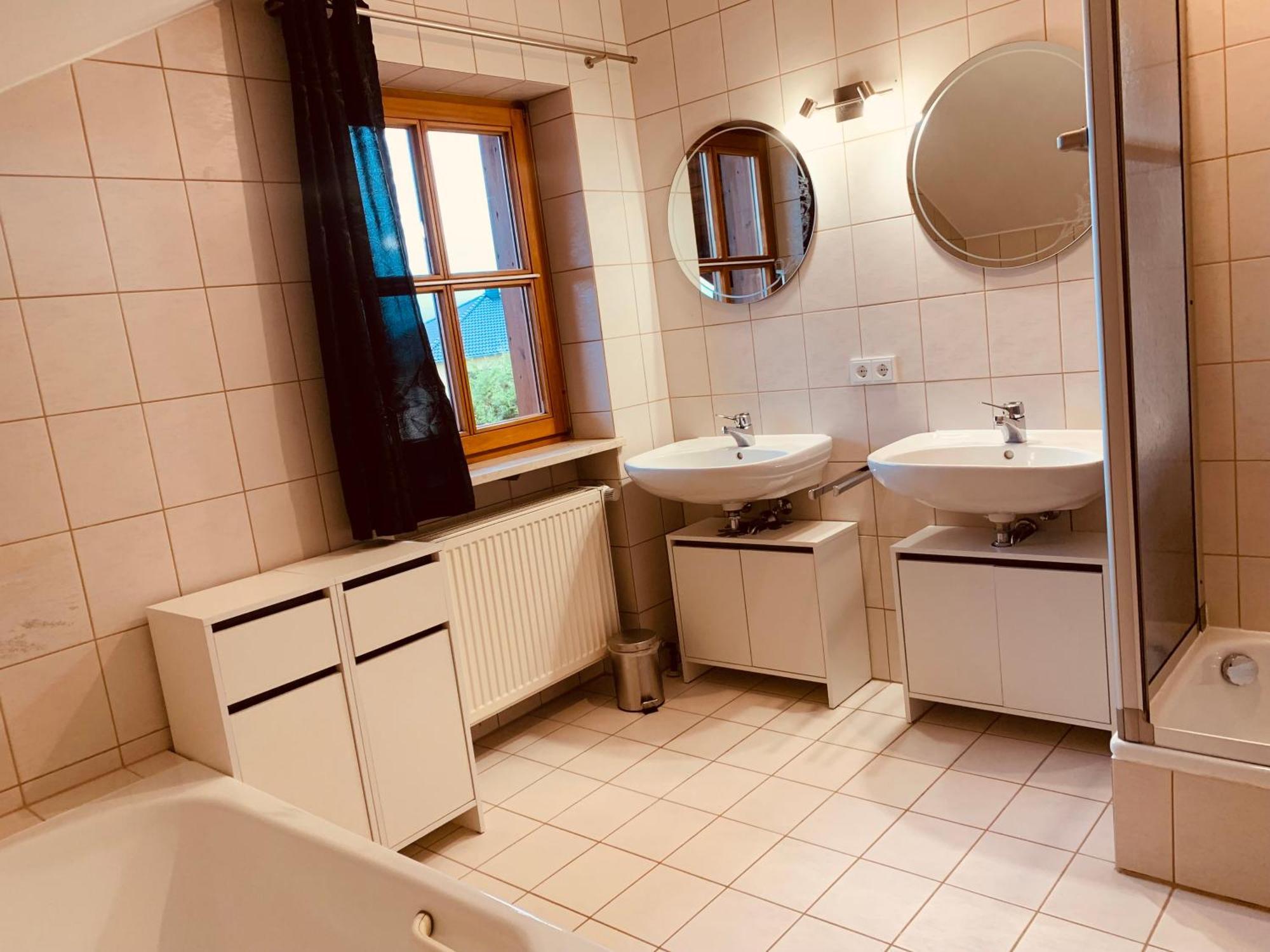 Adlerhorst, 4 Schlafzimmer, Blick In Die Alpen, Parkplatz Thyrnau Exterior foto